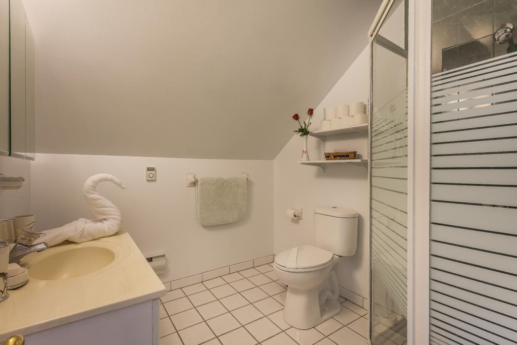 تورونتو Rose Garden Bed And Breakfast المظهر الخارجي الصورة