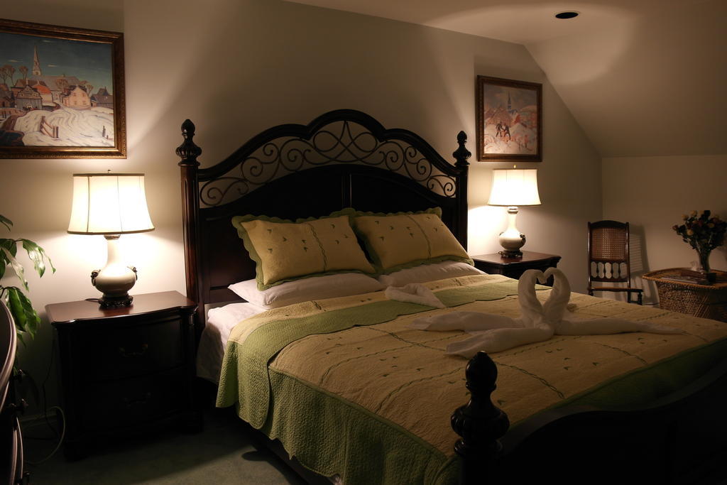 تورونتو Rose Garden Bed And Breakfast الغرفة الصورة