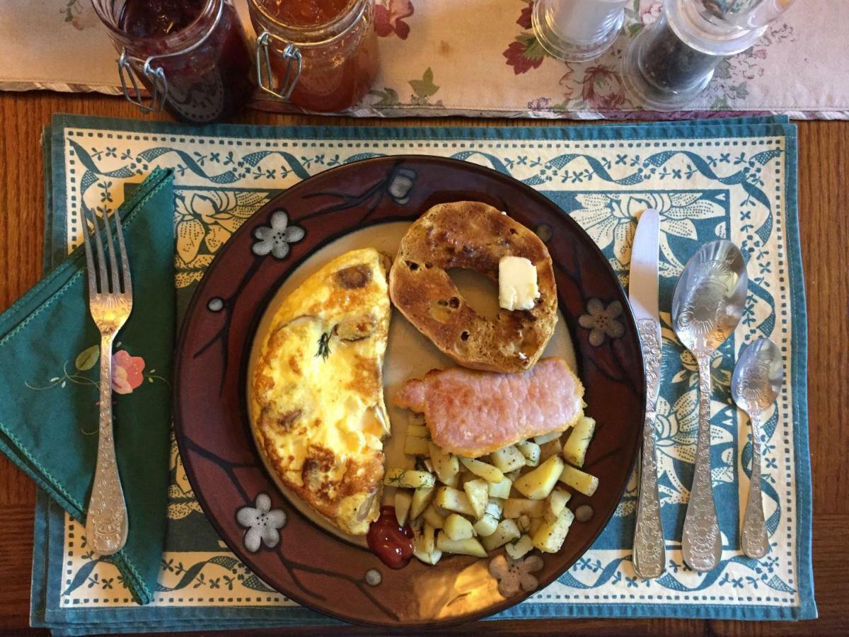تورونتو Rose Garden Bed And Breakfast المظهر الخارجي الصورة